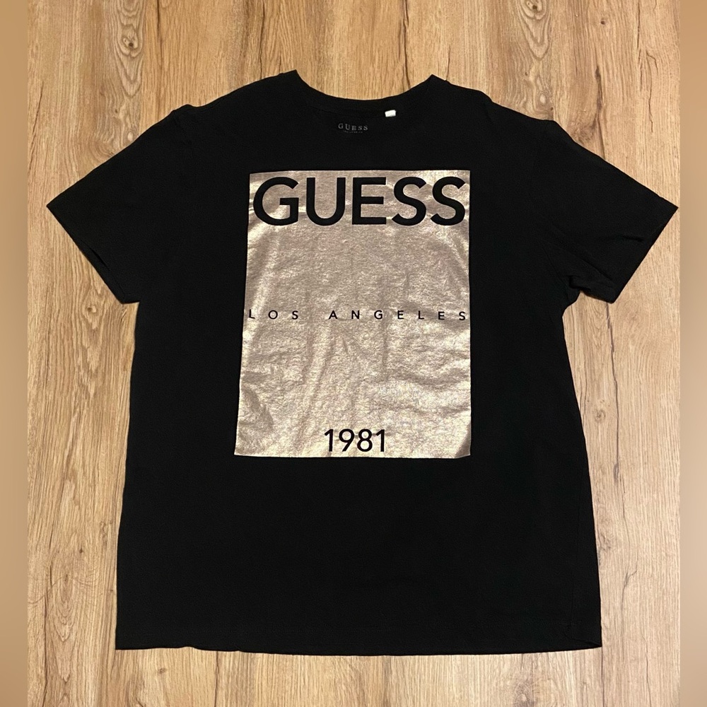 Vintage GUESS 1981 Los Angeles XL T-Shirt. Excellent condition.